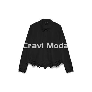 CAMISA NEGRA CON ENCAJE - Imagen 1