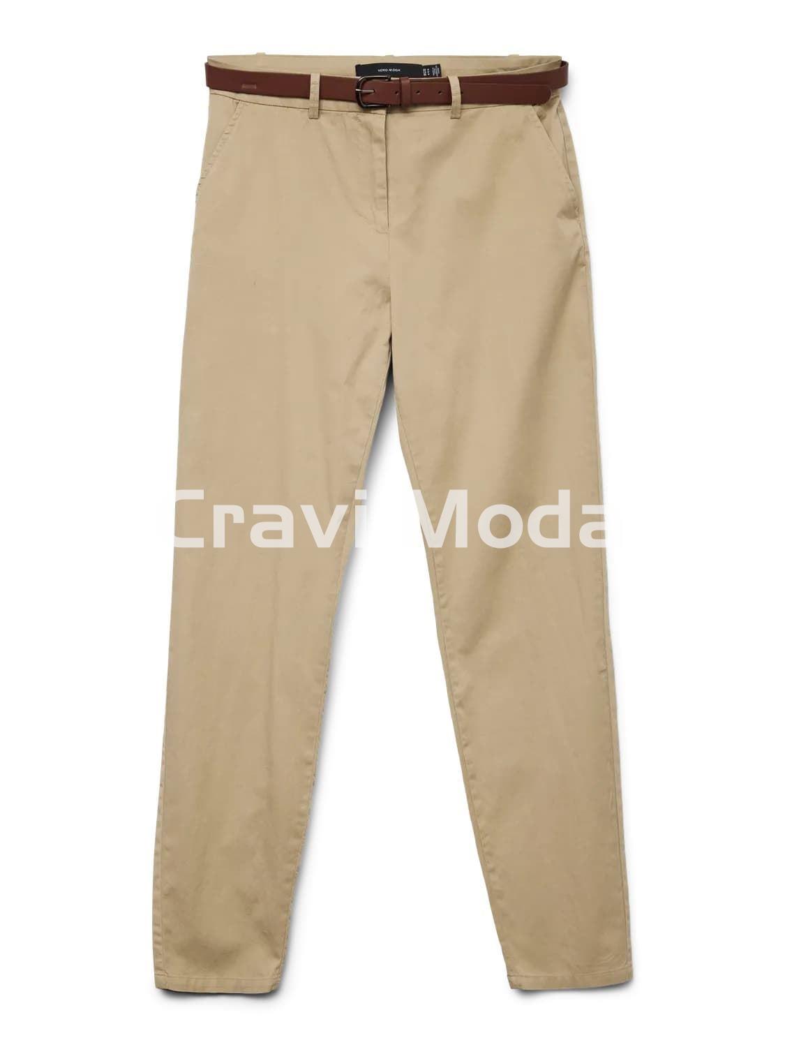 PANTALÓN BEIS ESTILO CHINO - Imagen 1