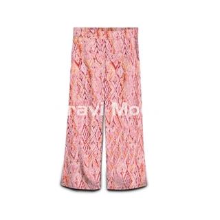 PANTALÓN ESTAMPADO EN ROSAS - Imagen 1